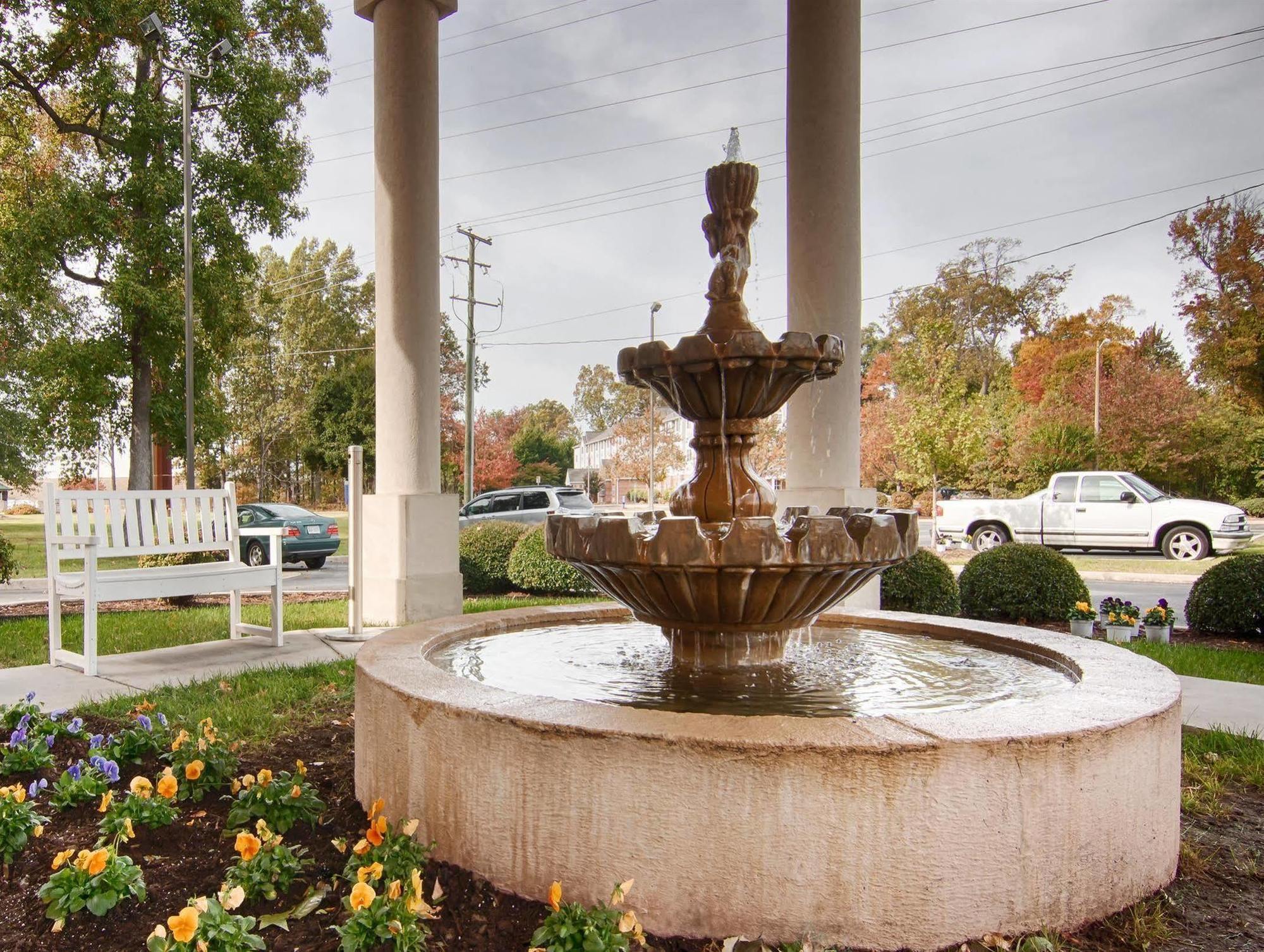 Best Western Plus Newport News Ngoại thất bức ảnh